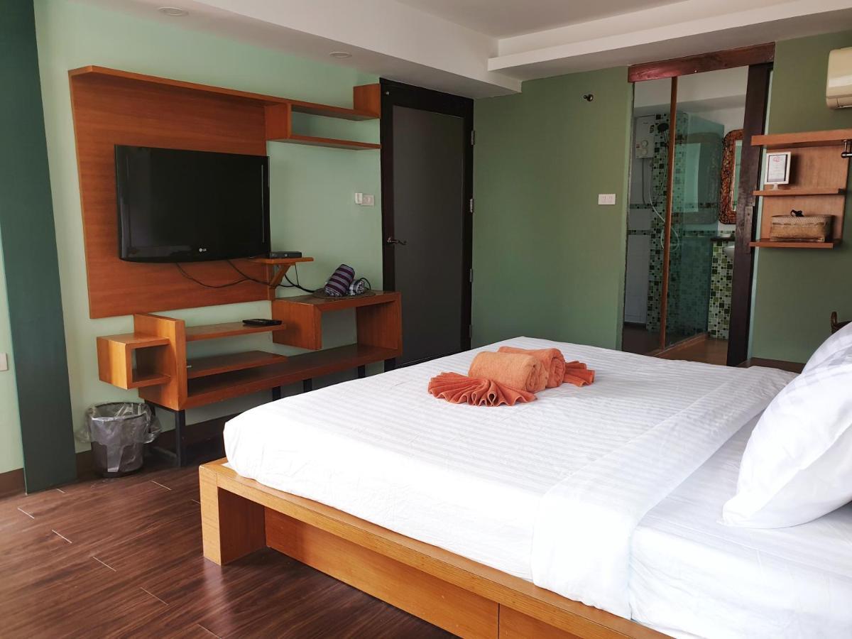 Island Cafe&Hostel Koh Lipe Buitenkant foto